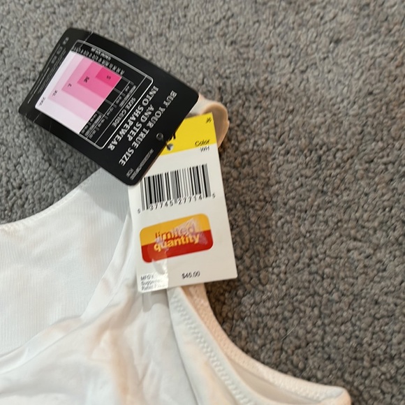 NWT - Maidenform - camisole - Picture 4 of 5